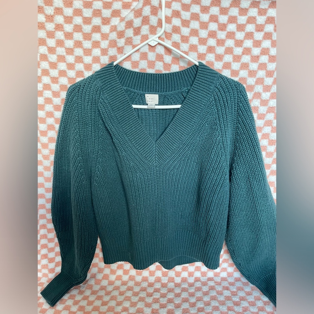 V neck sweater